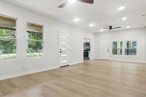 Casa en venta en Tampa, Florida, 3 dormitorios, 149.02 m2 № 1915066 - foto 8