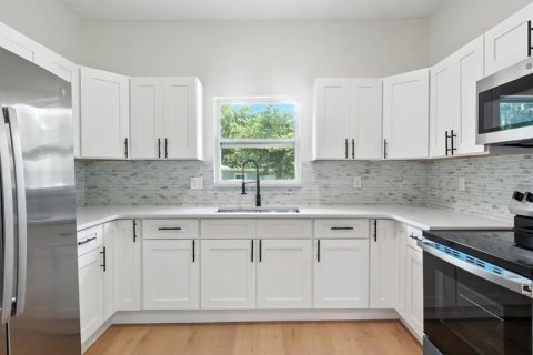Casa en venta en Tampa, Florida, 3 dormitorios, 149.02 m2 № 1915066 - foto 11