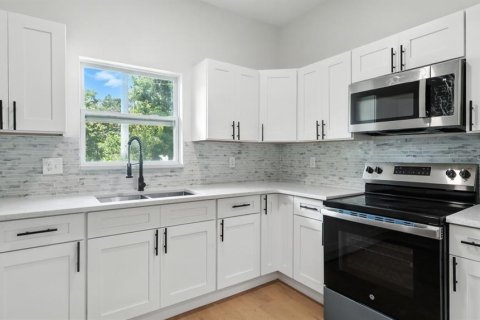 Casa en venta en Tampa, Florida, 3 dormitorios, 149.02 m2 № 1915066 - foto 12