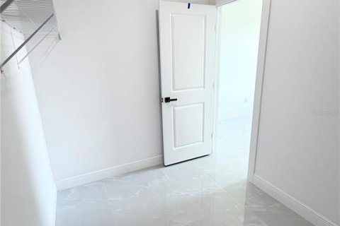 Villa ou maison à louer à Tampa, Floride: 3 chambres, 178.37 m2 № 2351451 - photo 24