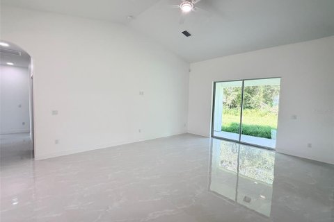 Villa ou maison à louer à Tampa, Floride: 3 chambres, 178.37 m2 № 2351451 - photo 15