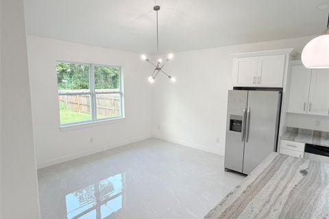 Villa ou maison à louer à Tampa, Floride: 3 chambres, 178.37 m2 № 2351451 - photo 8