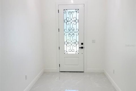 Villa ou maison à louer à Tampa, Floride: 3 chambres, 178.37 m2 № 2351451 - photo 5