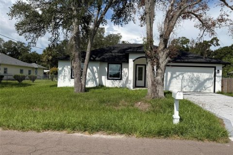 Villa ou maison à louer à Tampa, Floride: 3 chambres, 178.37 m2 № 2351451 - photo 2