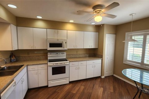 Copropriété à vendre à Bradenton, Floride: 2 chambres, 124.58 m2 № 2107381 - photo 8