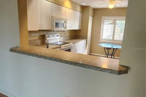 Copropriété à vendre à Bradenton, Floride: 2 chambres, 124.58 m2 № 2107381 - photo 11