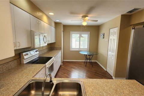 Copropriété à vendre à Bradenton, Floride: 2 chambres, 124.58 m2 № 2107381 - photo 10