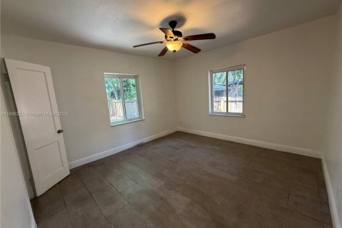 Villa ou maison à louer à Miami, Floride: 1 chambre, 115.94 m2 № 1946908 - photo 7