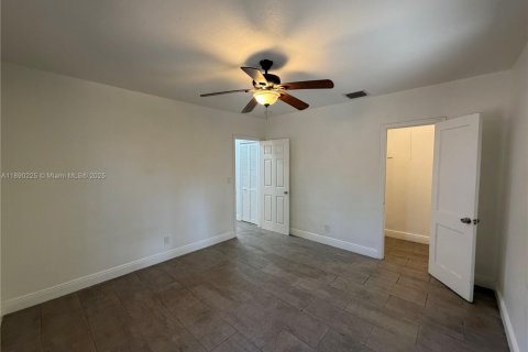 Villa ou maison à louer à Miami, Floride: 1 chambre, 115.94 m2 № 1946908 - photo 6