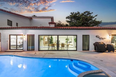 House in Miami Shores, Florida 5 bedrooms, 347.36 sq.m. № 1986697 - photo 15