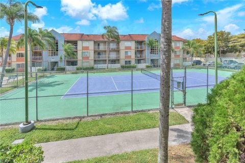 Condo in Hialeah, Florida, 2 bedrooms  № 1713772 - photo 26