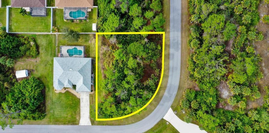 Land in North Port, Florida № 1055110