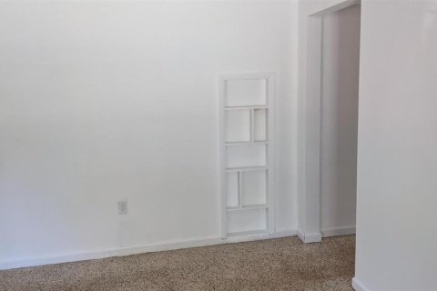 Villa ou maison à louer à Sarasota, Floride: 3 chambres, 148.74 m2 № 2411431 - photo 4