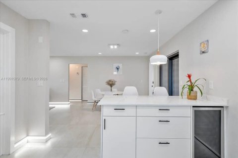 Villa ou maison à vendre à Dania Beach, Floride: 2 chambres, 125.05 m2 № 2062640 - photo 7