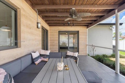 Villa ou maison à vendre à Dania Beach, Floride: 2 chambres, 125.05 m2 № 2062640 - photo 23