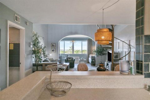 Copropriété à louer à Bradenton, Floride: 3 chambres, 184.69 m2 № 2214523 - photo 16