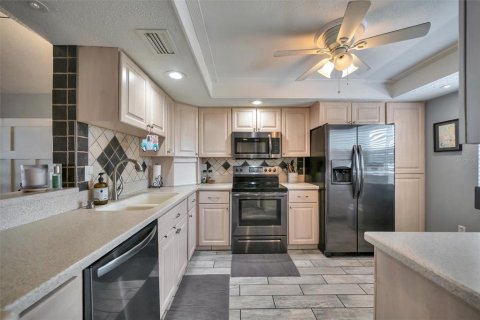 Copropriété à louer à Bradenton, Floride: 3 chambres, 184.69 m2 № 2214523 - photo 10