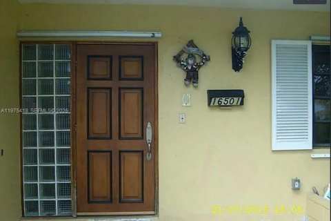 Дом в Майами, Флорида 3 спальни, 142.7м2 № 2038445