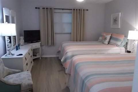Condominio en venta en Madeira Beach, Florida, 1 dormitorio, 78.04 m2 № 1816721 - foto 17