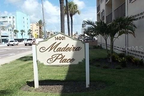 Condominio en venta en Madeira Beach, Florida, 1 dormitorio, 78.04 m2 № 1816721 - foto 1