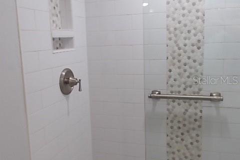 Condominio en venta en Madeira Beach, Florida, 1 dormitorio, 78.04 m2 № 1816721 - foto 23