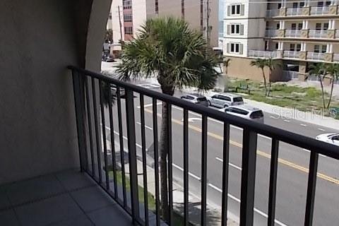 Condominio en venta en Madeira Beach, Florida, 1 dormitorio, 78.04 m2 № 1816721 - foto 13