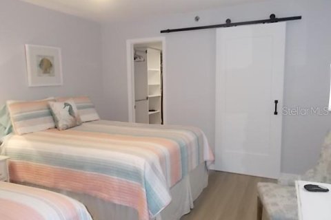 Condominio en venta en Madeira Beach, Florida, 1 dormitorio, 78.04 m2 № 1816721 - foto 18
