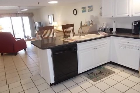 Condominio en venta en Madeira Beach, Florida, 1 dormitorio, 78.04 m2 № 1816721 - foto 6
