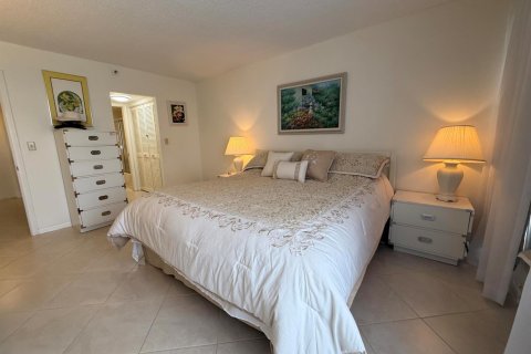 Copropriété à vendre à Boca Raton, Floride: 2 chambres, 97.55 m2 № 2247757 - photo 13