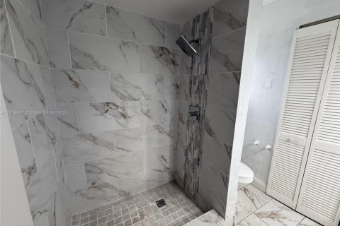 Casa en venta en Coral Springs, Florida, 3 dormitorios, 172.05 m2 № 2002349 - foto 11