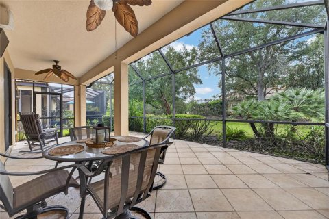 House in Apollo Beach, Florida 2 bedrooms, 179.58 sq.m. № 2391512 - photo 5