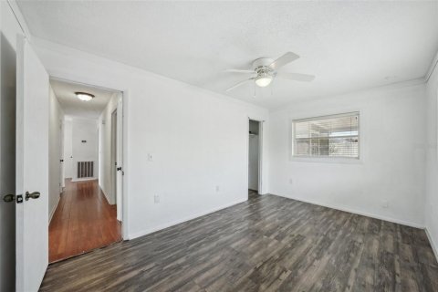 House in Winter Haven, Florida 3 bedrooms, 121.24 sq.m. № 1681555 - photo 30