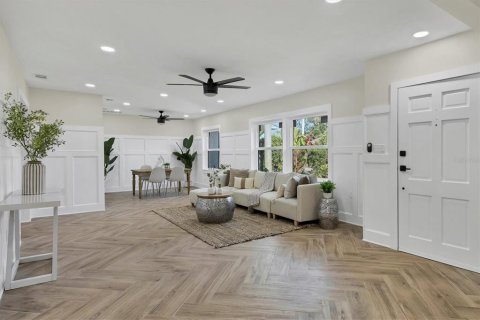 House in Bradenton, Florida 3 bedrooms, 166.57 sq.m. № 1556834 - photo 9