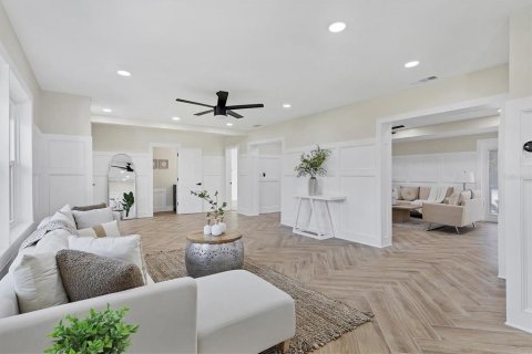 House in Bradenton, Florida 3 bedrooms, 166.57 sq.m. № 1556834 - photo 11