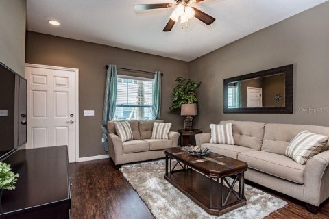 Townhouse in Kissimmee, Florida 3 bedrooms, 120.77 sq.m. № 2100648 - photo 5