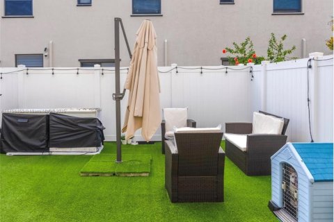 Купить таунхаус в Хайалиа, Флорида 3 спальни, 153.29м2, № 1980292 - фото 13