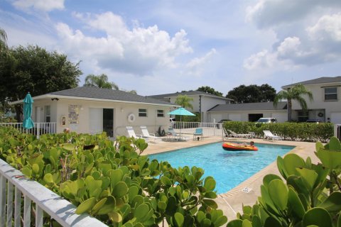 Touwnhouse à louer à Lantana, Floride: 2 chambres, 109.25 m2 № 2268004 - photo 9