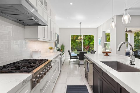 Townhouse in Boca Raton, Florida 3 bedrooms, 265.7 sq.m. № 2146301 - photo 13