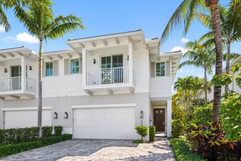 Townhouse in Boca Raton, Florida 3 bedrooms, 265.7 sq.m. № 2146301 - photo 2