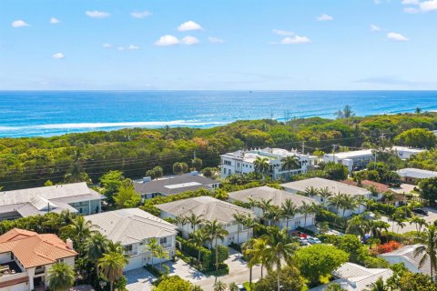 Townhouse in Boca Raton, Florida 3 bedrooms, 265.7 sq.m. № 2146301