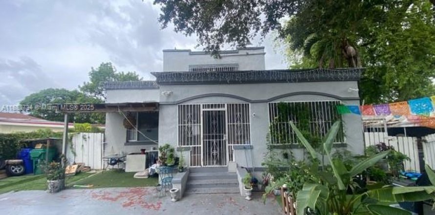 Villa ou maison à Miami, Floride 2 chambres, 158.12 m2 № 1941539