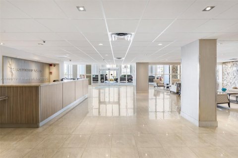 Снять в аренду кондоминиум в Холливуд, Флорида 2 спальни, 126.35м2, № 1950579 - фото 28