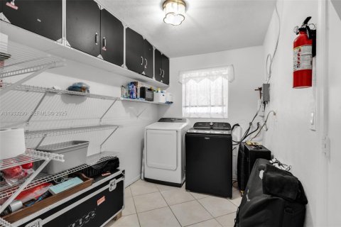 Casa en alquiler en Margate, Florida, 3 dormitorios, 110.83 m2 № 1992025 - foto 18