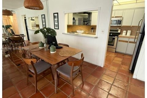 Купить кондоминиум в Майами, Флорида 1 спальня, 73.11м2, № 2053473 - фото 4