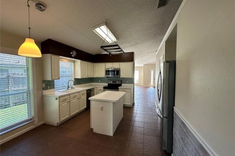 Villa ou maison à louer à Kissimmee, Floride: 4 chambres, 177.72 m2 № 2420144 - photo 14