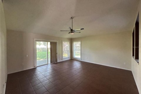 Villa ou maison à louer à Kissimmee, Floride: 4 chambres, 177.72 m2 № 2420144 - photo 10