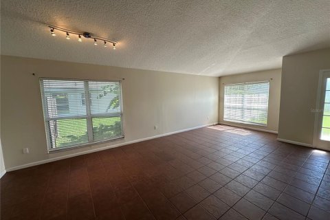 Villa ou maison à louer à Kissimmee, Floride: 4 chambres, 177.72 m2 № 2420144 - photo 8
