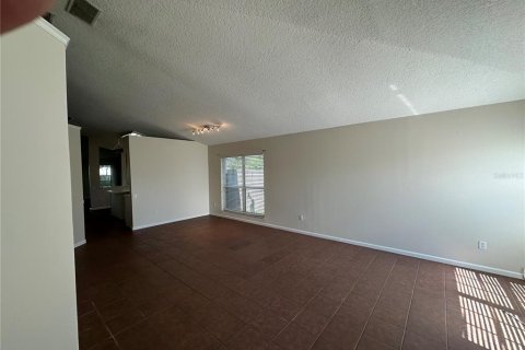 Villa ou maison à louer à Kissimmee, Floride: 4 chambres, 177.72 m2 № 2420144 - photo 5