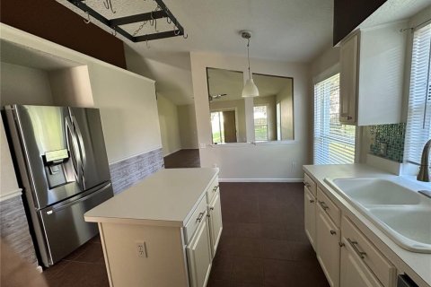Villa ou maison à louer à Kissimmee, Floride: 4 chambres, 177.72 m2 № 2420144 - photo 11
