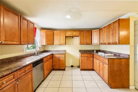 Villa ou maison à vendre à Holiday, Floride: 2 chambres, 101.08 m2 № 2147926 - photo 2